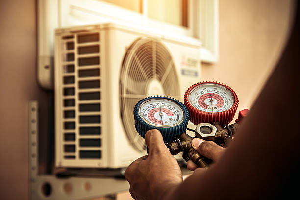 Professional Ac Installation technician working in Tangent, OR